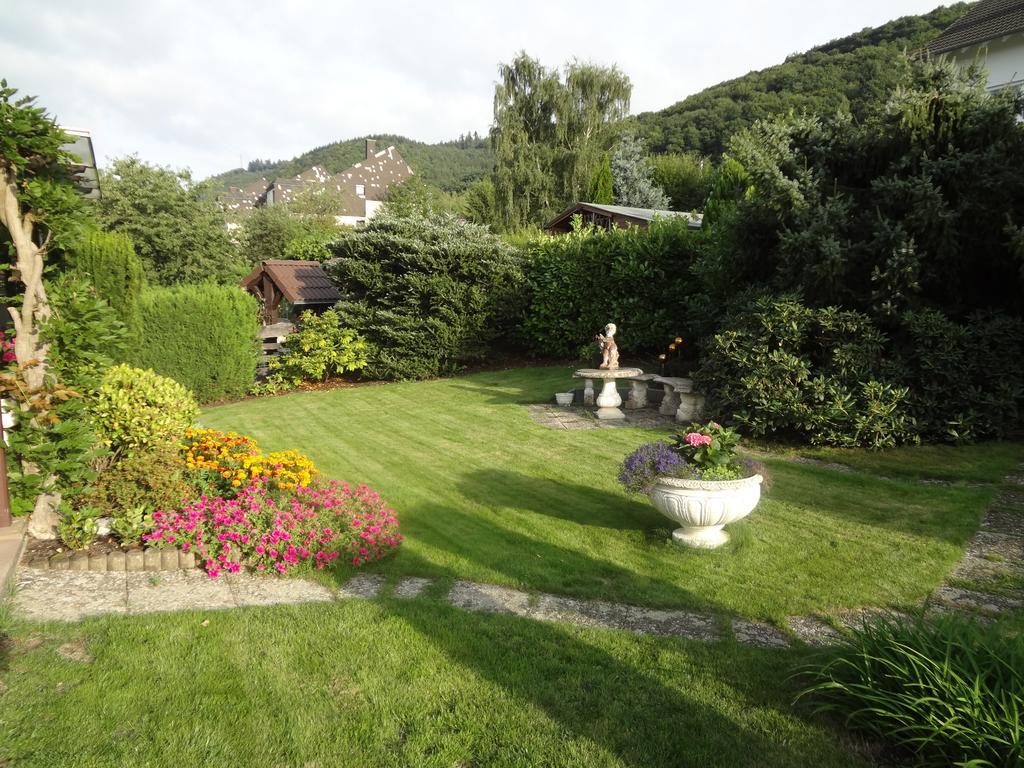 Gaestehaus Am Ahornweg Verbandsgemeinde Verbandsgemeinde Bernkastel-Kues Kamer foto
