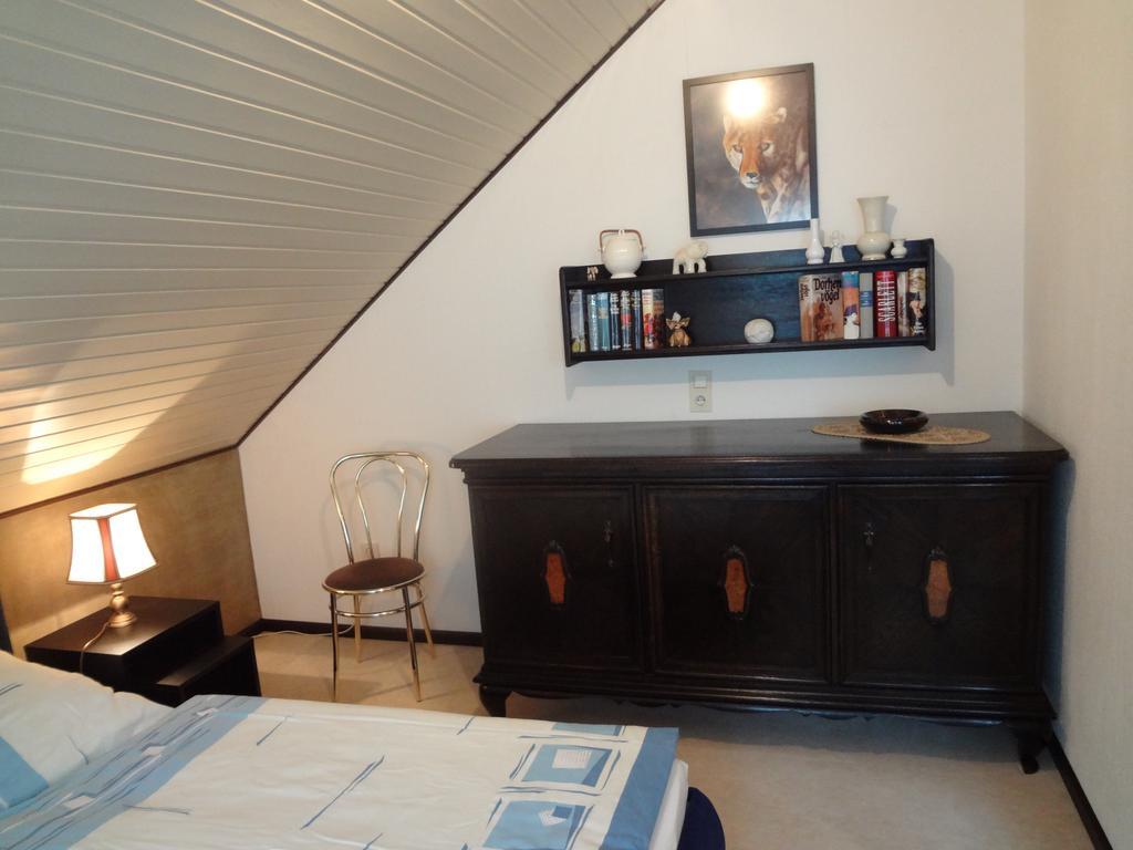 Gaestehaus Am Ahornweg Verbandsgemeinde Verbandsgemeinde Bernkastel-Kues Kamer foto
