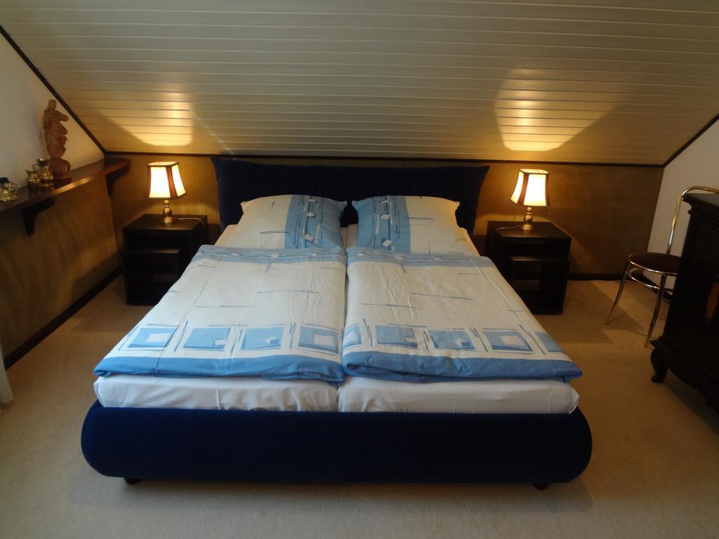 Gaestehaus Am Ahornweg Verbandsgemeinde Verbandsgemeinde Bernkastel-Kues Kamer foto